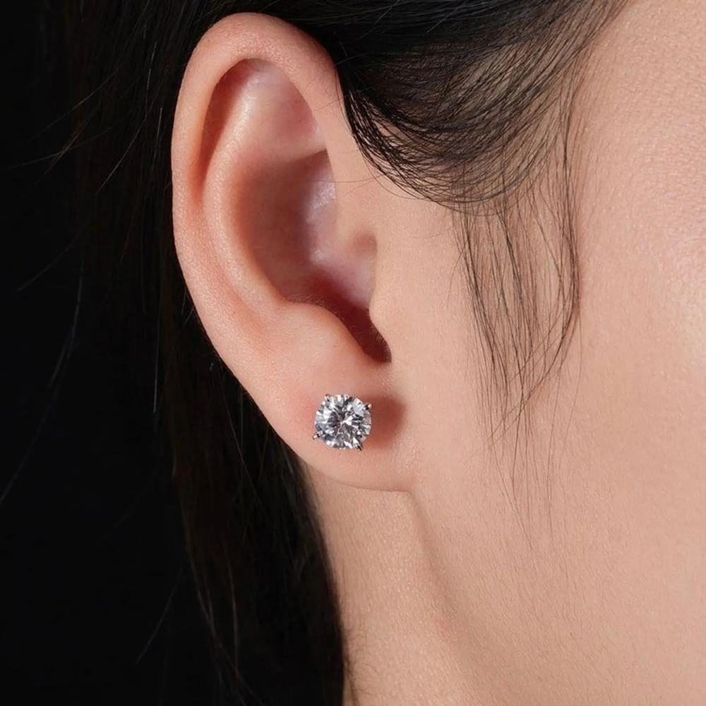 Unisex VVS Lab-Diamond Stud Earrings (1-2 Carat)